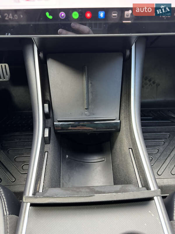 Седан Tesla Model 3 2020 в Рівному