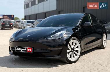 Седан Tesla Model 3 2021 в Львові