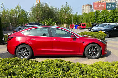 Седан Tesla Model 3 2019 в 