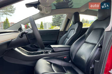 Седан Tesla Model 3 2019 в 
