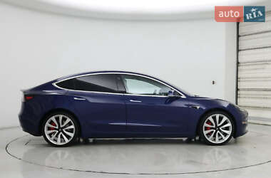 Седан Tesla Model 3 2018 в 
