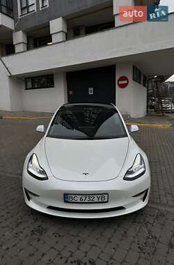 Седан Tesla Model 3 2020 в Львові