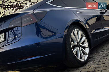 Седан Tesla Model 3 2018 в Луцке