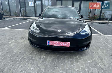 Седан Tesla Model 3 2020 в 