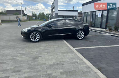 Седан Tesla Model 3 2020 в 