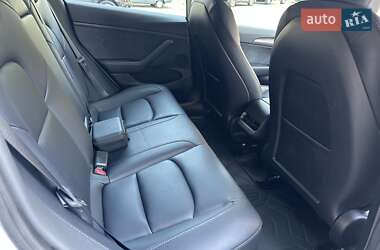 Седан Tesla Model 3 2023 в 