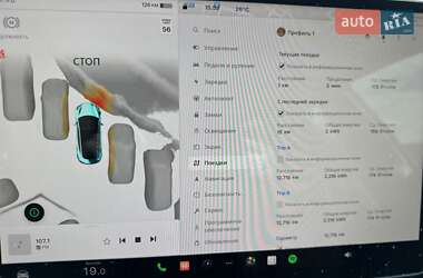 Седан Tesla Model 3 2023 в 