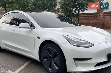 Седан Tesla Model 3 2019 в Одесі