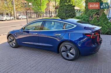 Седан Tesla Model 3 2019 в 