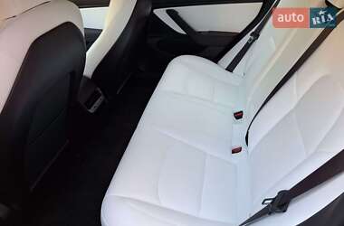 Седан Tesla Model 3 2019 в 