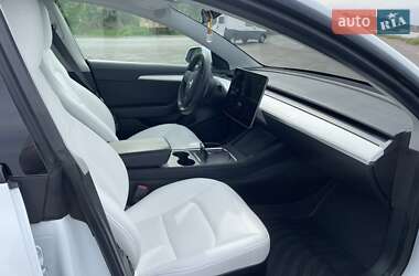 Седан Tesla Model 3 2021 в 