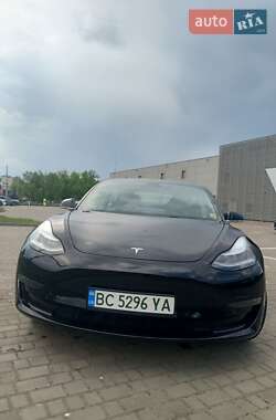 Седан Tesla Model 3 2019 в Львове