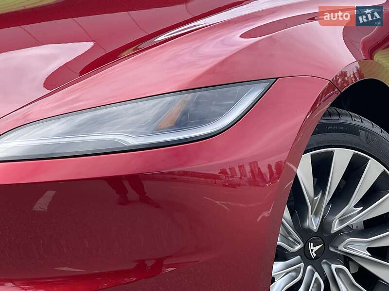 Внедорожник / Кроссовер Tesla Model 3 2024 в Киеве