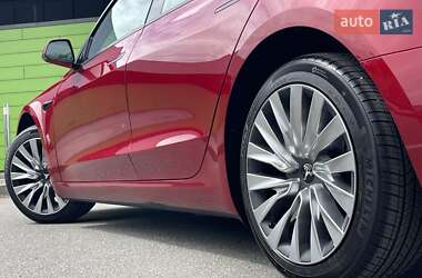 Внедорожник / Кроссовер Tesla Model 3 2024 в 