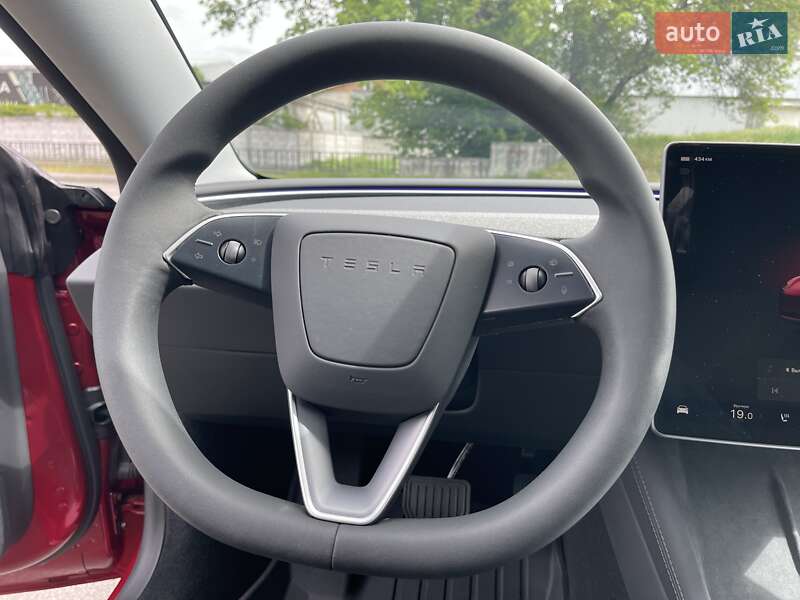 Внедорожник / Кроссовер Tesla Model 3 2024 в Киеве