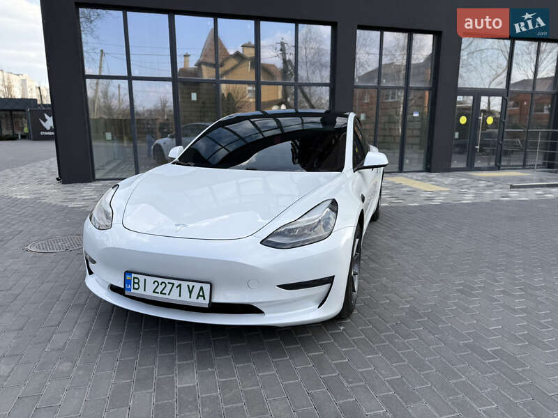 Седан Tesla Model 3 2021 в Полтаве