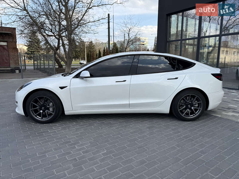 Седан Tesla Model 3 2021 в Полтаве