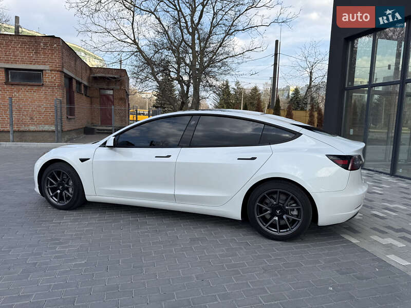 Седан Tesla Model 3 2021 в Полтаве