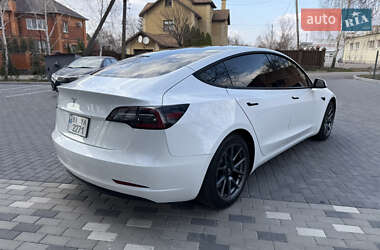 Седан Tesla Model 3 2021 в 