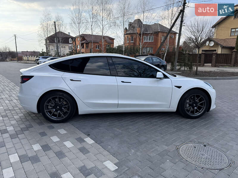 Седан Tesla Model 3 2021 в Полтаве