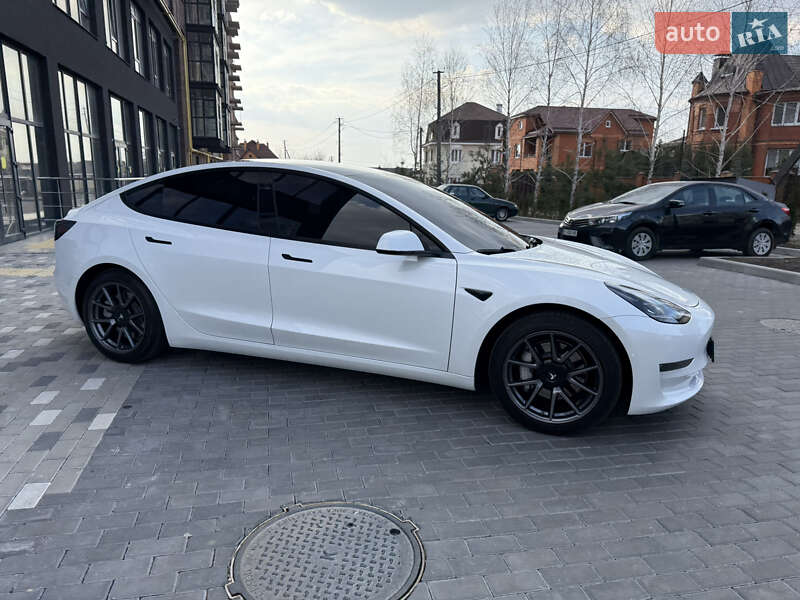 Седан Tesla Model 3 2021 в Полтаве