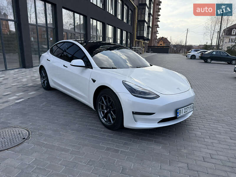Седан Tesla Model 3 2021 в Полтаве