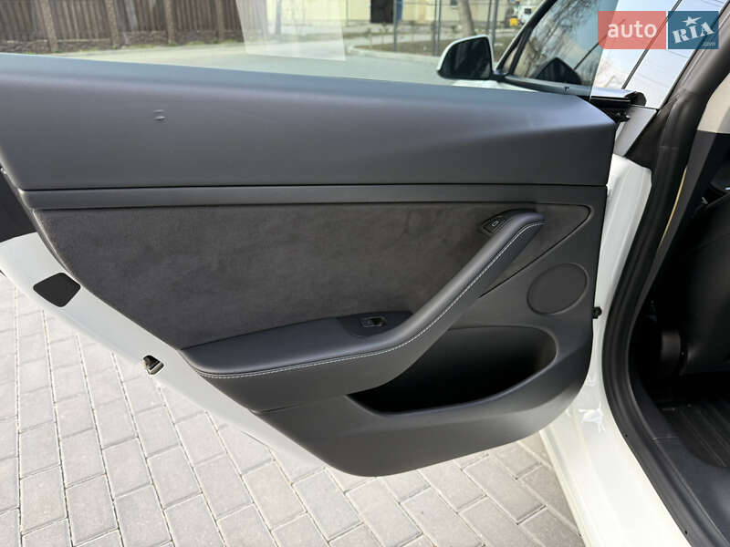 Седан Tesla Model 3 2021 в Полтаве
