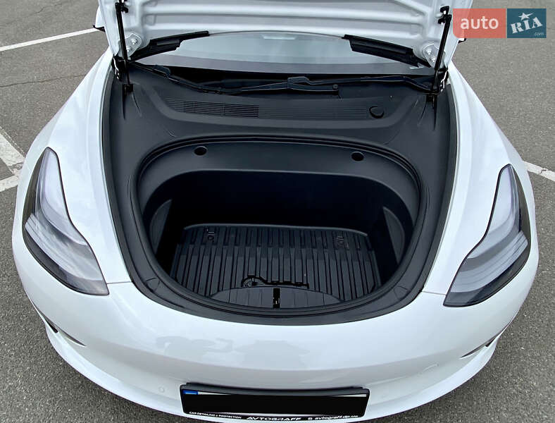 Седан Tesla Model 3 2021 в Киеве фото 15 Седан Tesla Model 3 2021 в Киеве