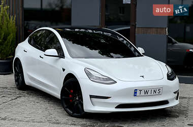 Седан Tesla Model 3 2019 в 