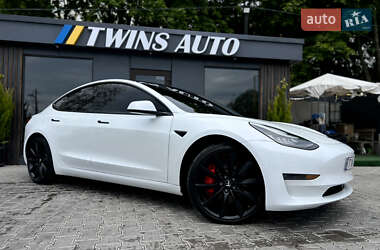 Седан Tesla Model 3 2019 в 