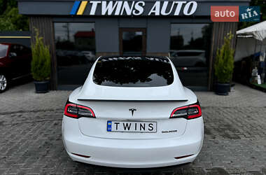 Седан Tesla Model 3 2019 в 