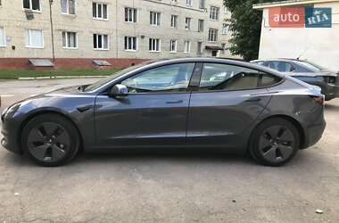 Седан Tesla Model 3 2023 в 