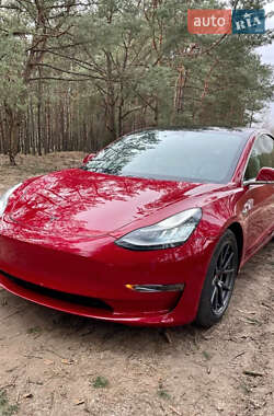 Седан Tesla Model 3 2018 в 