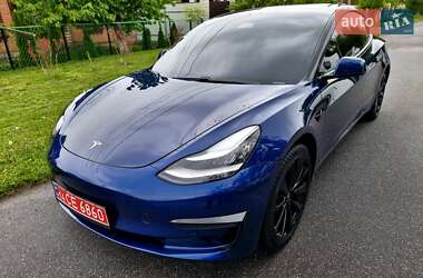 Седан Tesla Model 3 2020 в 