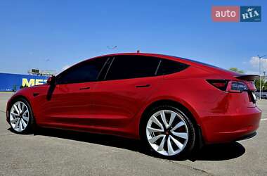 Седан Tesla Model 3 2018 в 