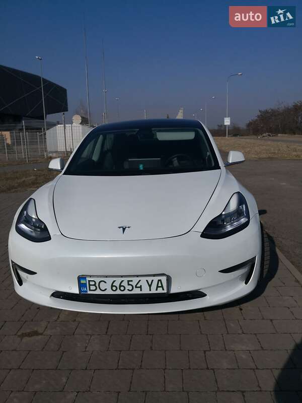 Tesla Model 3 2019
