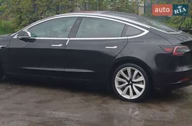 Седан Tesla Model 3 2018 в Львове