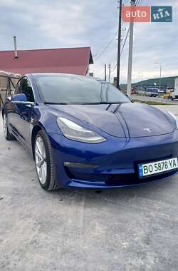 Седан Tesla Model 3 2019 в 