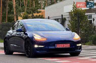 Седан Tesla Model 3 2019 в 