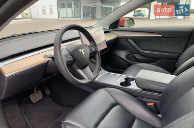 Седан Tesla Model 3 2022 в 