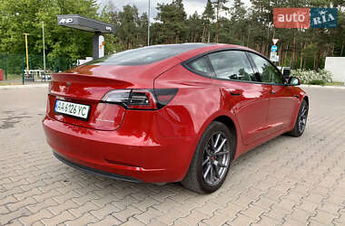 Седан Tesla Model 3 2022 в Киеве