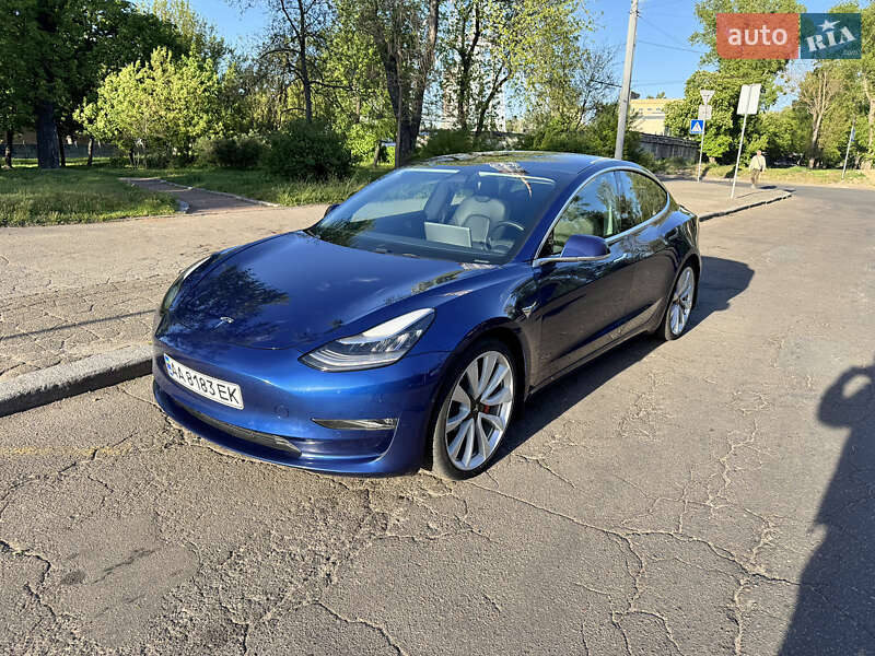 Tesla Model 3 2019