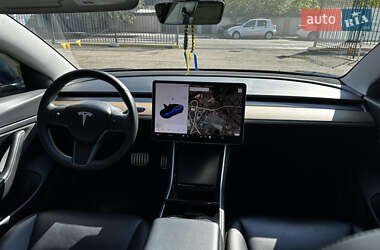 Седан Tesla Model 3 2019 в 