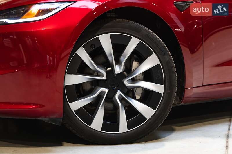 Седан Tesla Model 3 2024 в Луцьку