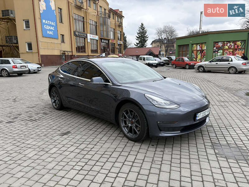 Tesla Model 3 2019