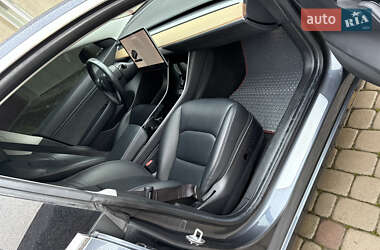 Седан Tesla Model 3 2019 в 