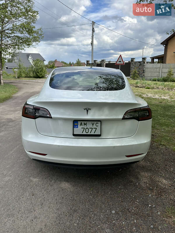 Седан Tesla Model 3 2020 в Житомире