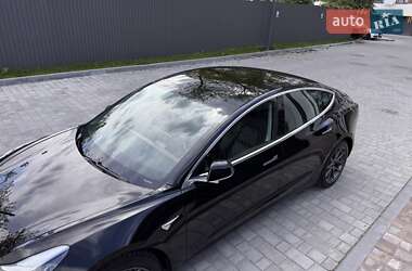 Седан Tesla Model 3 2019 в Виннице