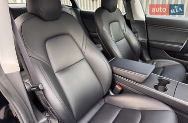 Седан Tesla Model 3 2019 в Виннице