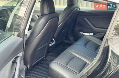 Седан Tesla Model 3 2019 в Виннице